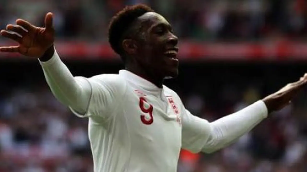 Danny Welbeck beri kemenangan untuk Inggris (c) AFP