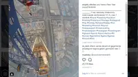 Foto-Foto Cewek Penantang Maut di Atas Gedung Ini Bikin Deg-degan