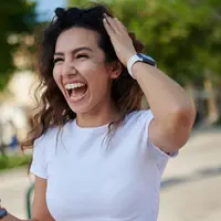 ilustrasi perempuan bahagia/Konstantin Goldenberg/Shutterstock