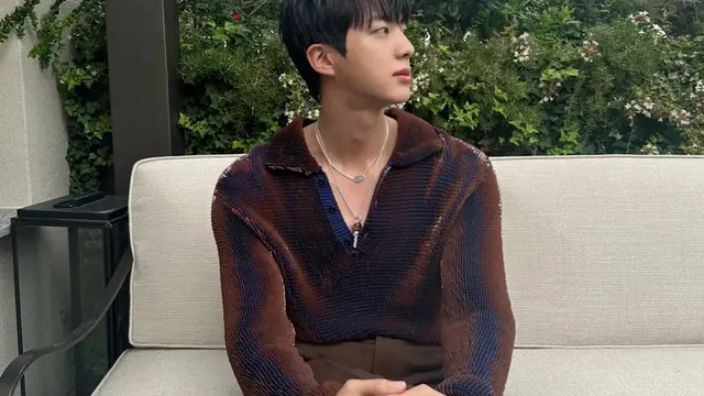 Jin BTS Hadir di Gucci Milan Fashion Week 2024. [@jin]