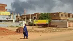 Asap mengepul saat pertempuran mematikan berlanjut setelah berakhirnya gencatan senjata 24 jam di Khartoum, Sudan, Senin (12/6/2023). (AFP)