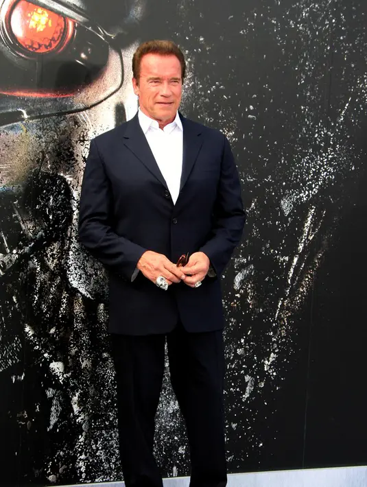 Tetapi situs lain, seperti The Inquistr, Yahoo Celebrity UK, dan International Business Times, pun menyatakan jika berita kematian Arnold adalah hoax. (Bintang/EPA)