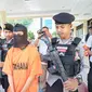 Tersangka berinisial OJ (31) berhasil ditangkap Satreskrim Polres Gorontalo Kota, setelah aksinya membawa kabur kotak amal terekam CCTV dan viral di media sosial. (Liputan6.com/ Andri Arnold)