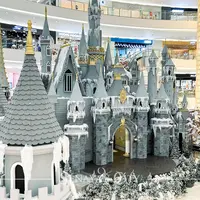 Senayan City hadirkan kastil 16 Meter untuk isi perayaan Natal dan Tahun Baru dengan suasana magis (Senayan City)