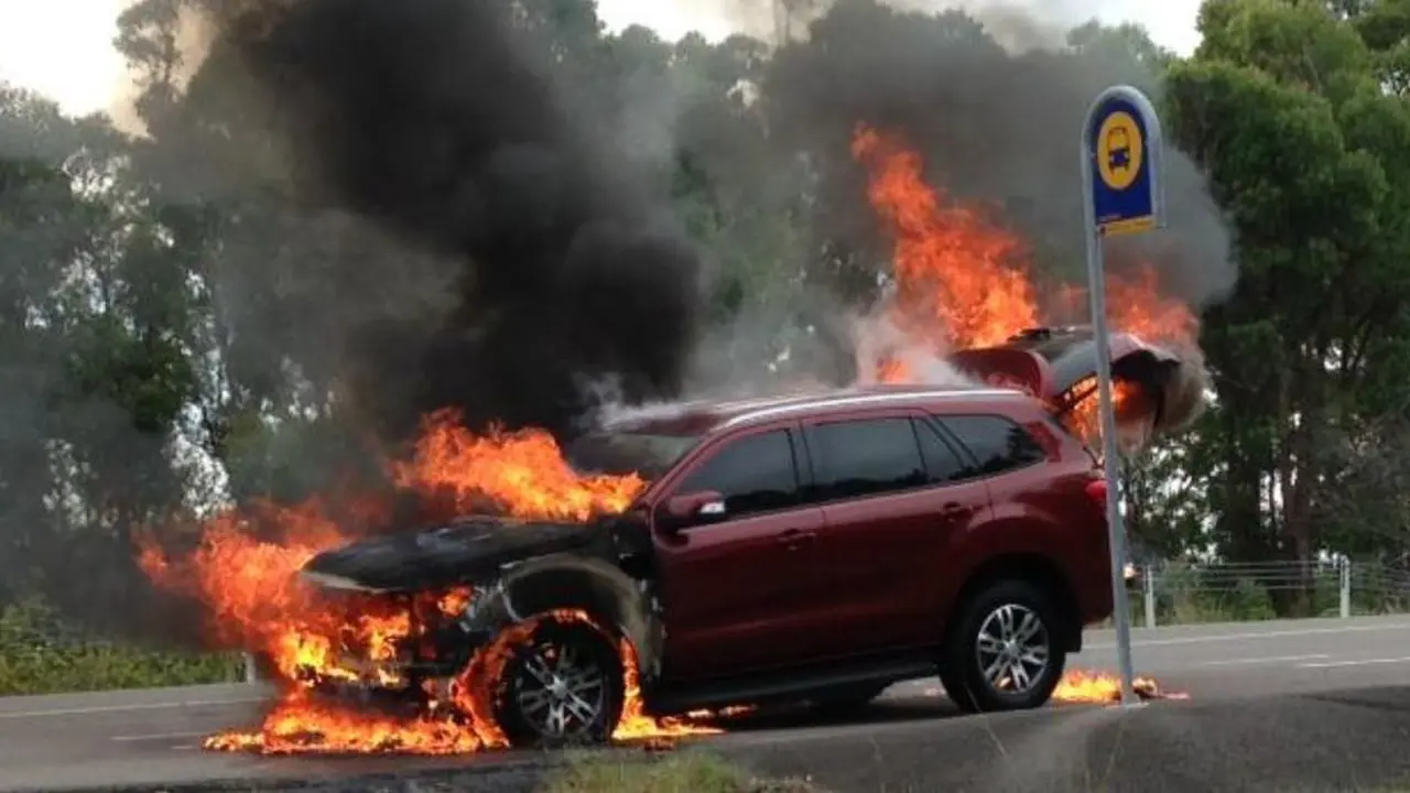 Ford Everest Tiba-tiba Terbakar Saat Test Drive