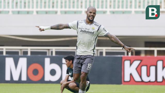 Foto: David da Silva Borong 2 Gol, Persib Bandung Bungkam Persikabo 1973 di Laga Uji Coba