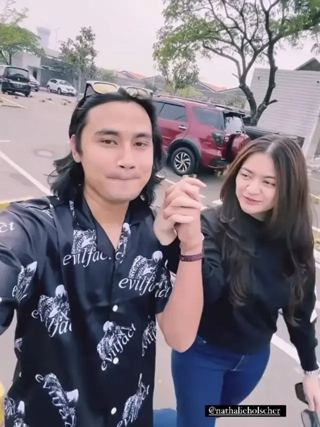 Dikabarkan Putus, Ini 8 Momen Mesra Nathalie Holscher dan Yogi Ilham yang Curi Perhatian