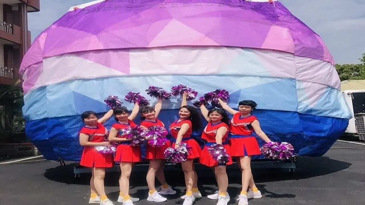Masker Taiwan yang memecahkan rekor dunia karena ukurannya, (Facebook/Chen Mei-tsi)
