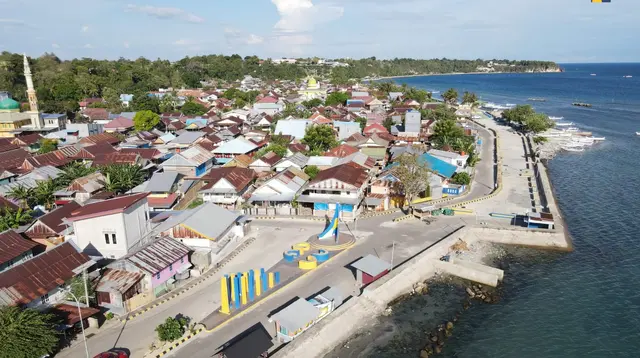 Kementerian Pekerjaan Umum dan Perumahan Rakyat (PUPR) telah merampungkan penataan Kawasan Pesisir Labuang di Kabupaten Majene sebagai destinasi wisata baru di Sulawesi Barat. (Dok. Kementerian PUPR)