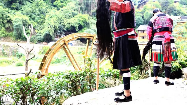 Desa di China ini Dinobatkan Jadi Desa Para Rapunzel Kehidupan Nyata