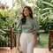 6 Model Atasan Wanita Lengan Puff Simple tapi Beri Kesan Elegan untuk Tampilan Memukau