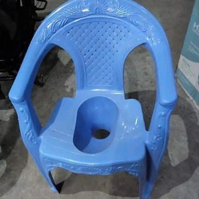 6 Potret Kloset dari Kursi Ini Kocak, Desain Nyelenehnya Bikin Tepuk Jidat