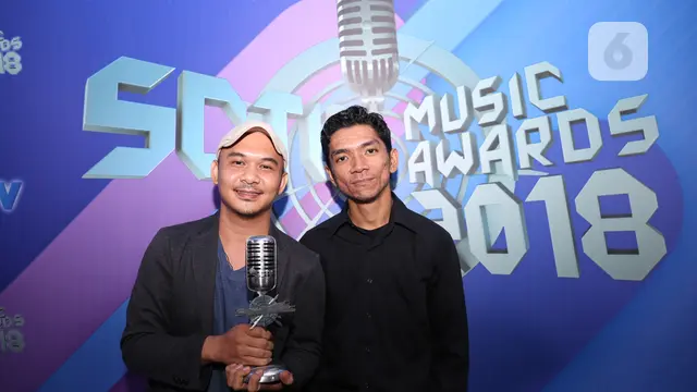 [Bintang] Payung Teduh (Lagu Pop Paling Ngetop)