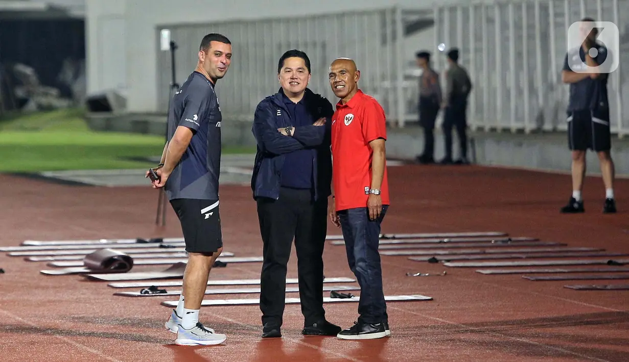 Ketua Umum PSSI, Erick Thohir menegaskan pentingnya kemenangan timnas Indonesia pada laga krusial melawan China pada lanjutan Kualifikasi Piala Dunia 2026 zona Asia, Grup C. (Liputan6.com/Angga Yuniar)