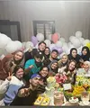 Penyanyi dangdut Ayu Ting Ting baru saja genap 31 tahun. Pada hari lahirnya, perempuan seorang anak itu mendapatkan kejutan dari keluarga dan sahabatnya. Tampak kemeriahan begitu terlihat dalam momen tersebut. [Instagram/ayutingting92]