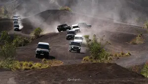50 Mercedes Jip Menyusuri Jawa-Bali, Ada Kisah Tak Biasa di Baliknya