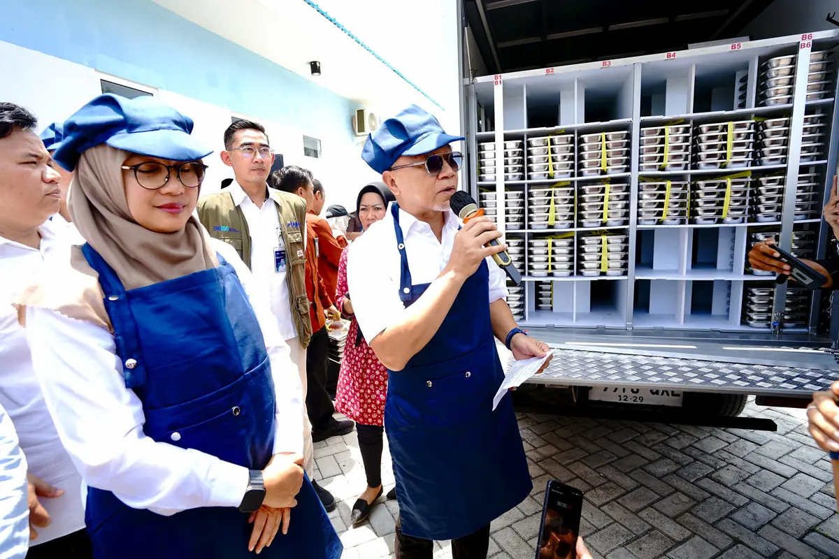 Menko Zulhas tinjau langsung dapur sehat Program Makan Bergizi Gratis di Banyuwangi (Istimewa)