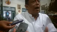 Mantan Panglima TNI Jenderal (Purn) Djoko Santoso meminta purnawirawan yang nyapres jaga persatuan. (Liputan6.com/Fathi Mahmud)