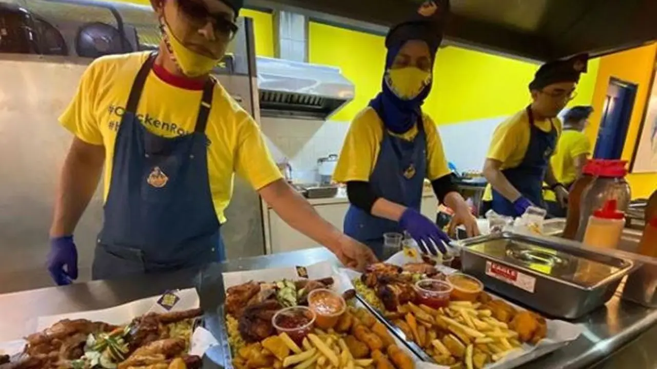 Restoran di Malaysia Kosong, Pengunjung Kaget Saat Lihat Kegiatan Para Pegawainya