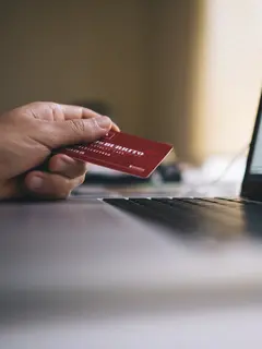 ilustrasi belanja online. (pexels/Negative Space)