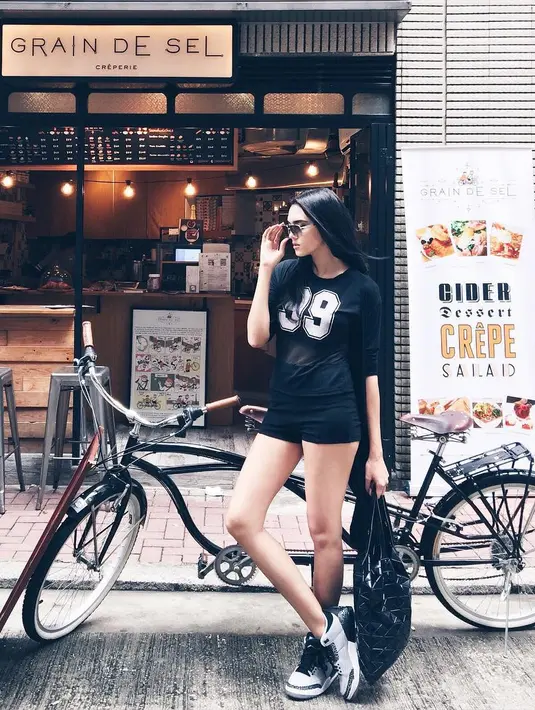 Meskipun belum mengeluarkan album baru, akan tetapi Alexa kerap diundang di acara talkshow. (Foto: instagram.com/alexa_key)