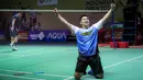 Pebulu tangkis ganda putra Indonesia, Moh Reza Pahlevi bersama Sabar Karyaman Gutama merayakan kemenangan atas pasangan Chinese Taipei, Lee Jhe-Huei/Yang Po-Hsuan pada babak perempat final Indonesia Open 2024 di Istora Senayan, Jakarta, Sabtu (07/06/2024). (Bola.com/Bagaskara Lazuardi)