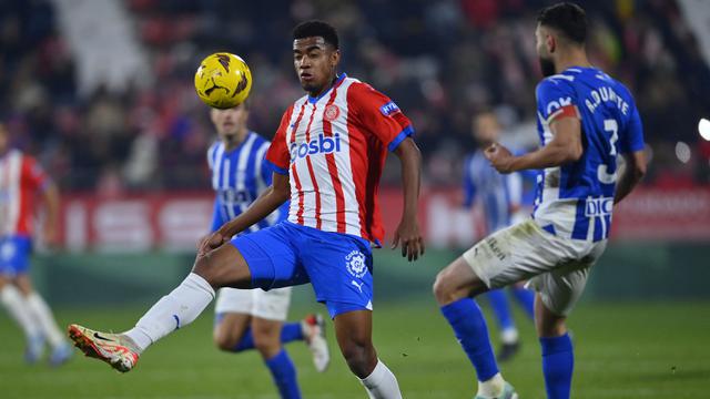 Foto: Aksi Artem Dovbyk saat Girona Gilas Alaves dan Lengserkan Real Madrid dari Puncak Klasemen Liga Spanyol