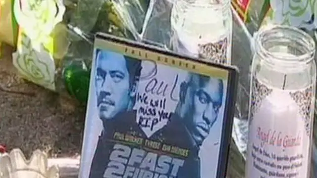 [VIDEO] Lokasi Kecelakaan Paul Walker Dipenuhi Fans yang Berduka