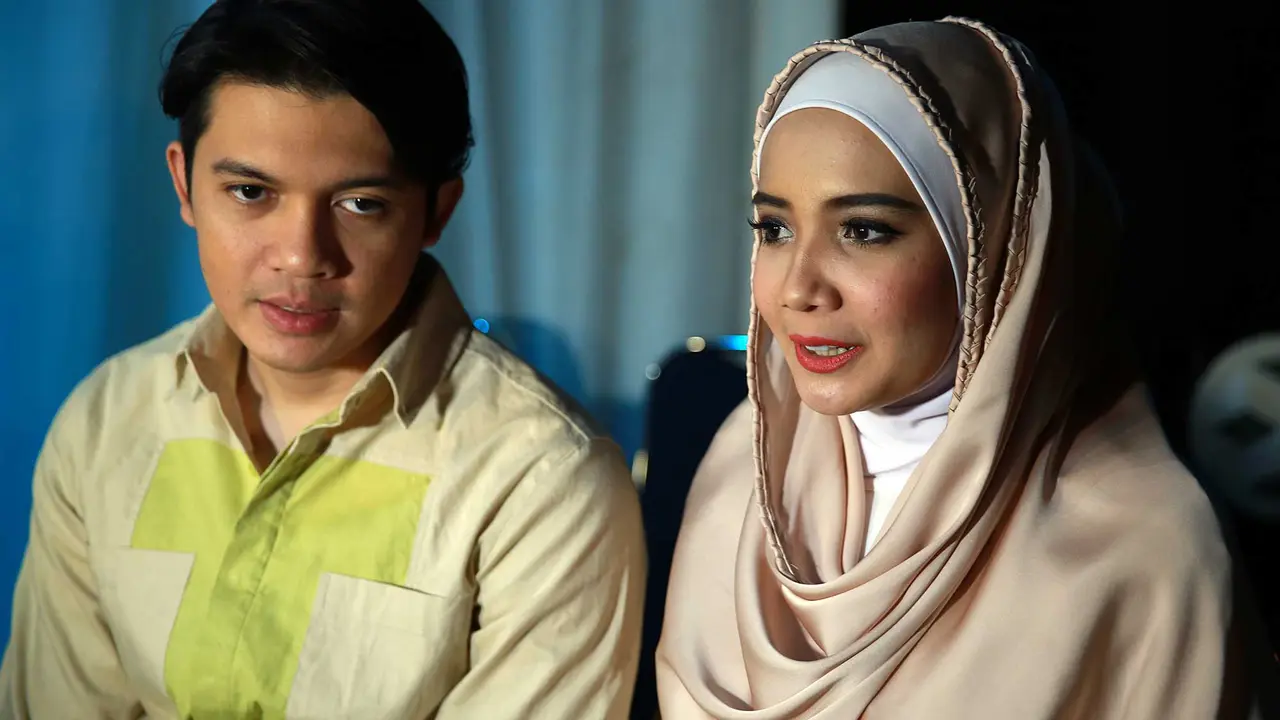 [Bintang] Irwansyah dan Zaskia Sungkar