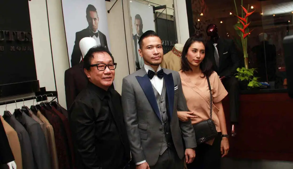 "Agak membuat aku nggak nyaman karena itu privacy. Aku berkali-kali menegaskan nggak masalah ngepost itu, kenapa nggak disensor tempat dan jam. Toh gue nggak ngumpet-ngumpet mau nikah," ungkap Tyas Mirasih. (Nurwahyunan/Bintang.com)