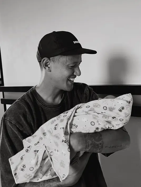 <p>[Instagram/jenniferbachdim]</p>