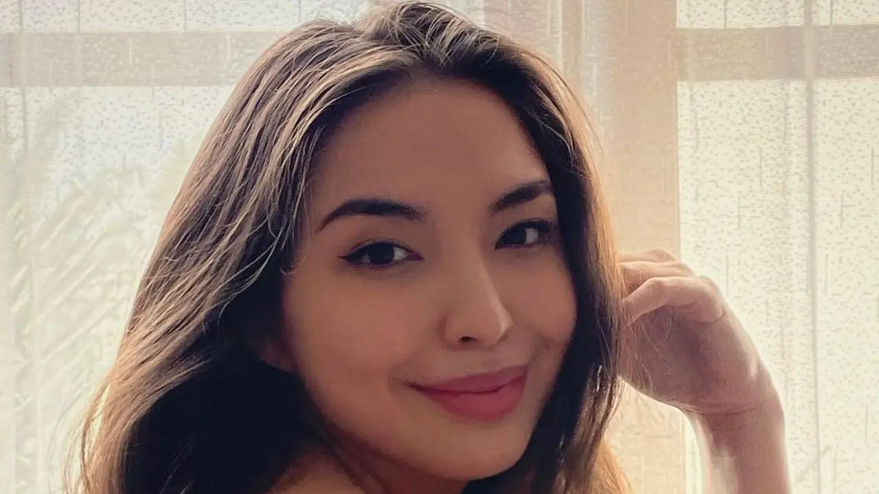 6 Potret Terbaru Manohara Odelia yang Makin Menawan, Pamer Tato di Punggung
