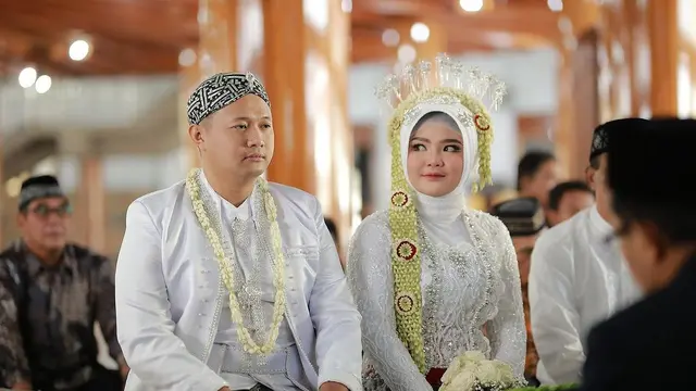 Keponakan Dewi Perssik, Rosa Meldianti Alias Meldi menikah dengan Inggil di Jember (Foto: instagram luxuraimage)