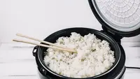 Berapa Lama Masak Nasi Pakai Magic Com? Ini Penjelasan dan Tips agar Hasilnya Pulen