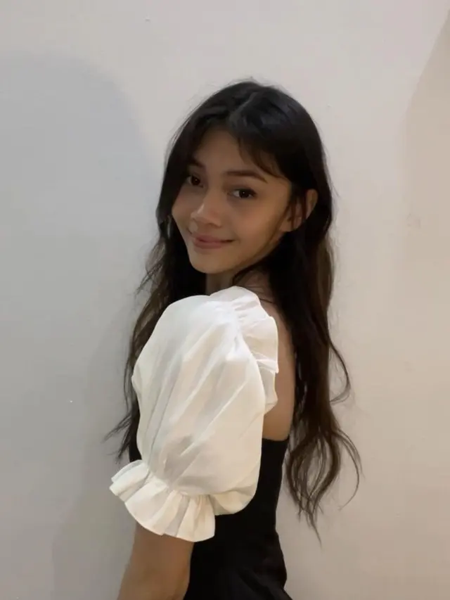 [Fimela] Potret Sasikirana, anak Anjasmara dan Dian Nitamj