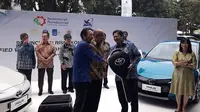 Kementerian Perindustrian berkolaborasi dengan Toyota Indonesia dan enam Perguruan Tinggi Negeri untuk studi terkait teknologi kendaraan listrik. (Yurike/Liputan6.com)