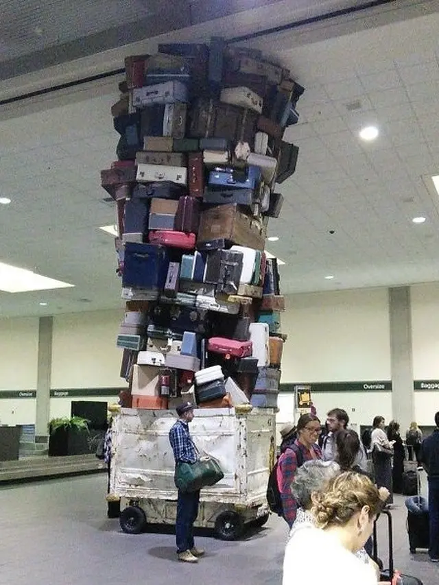 foto konyol orang di bandara (foto: brightside)