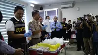 Kantor KPU Bea Cukai Bandara Soekarno Hatta menggagalkan penyelundupan baby lobster. (Liputan6.com/Pramita Tristiawati)
