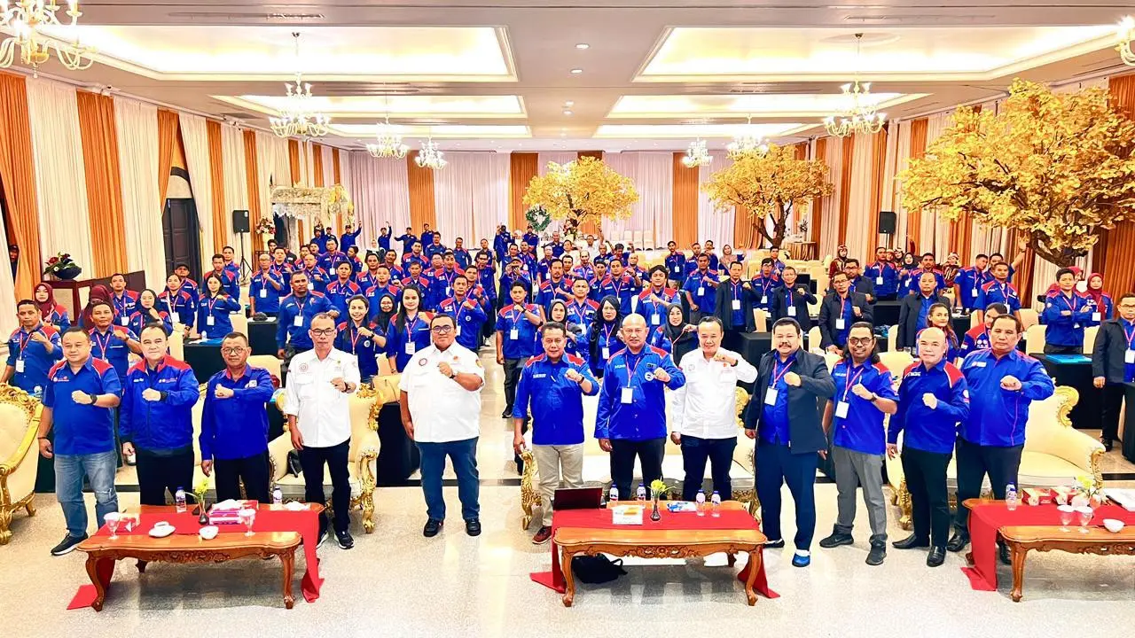 Presiden Konfederasi Serikat Pekerja Seluruh Indonesia (KSPSI) Andi Gani Nena Wea