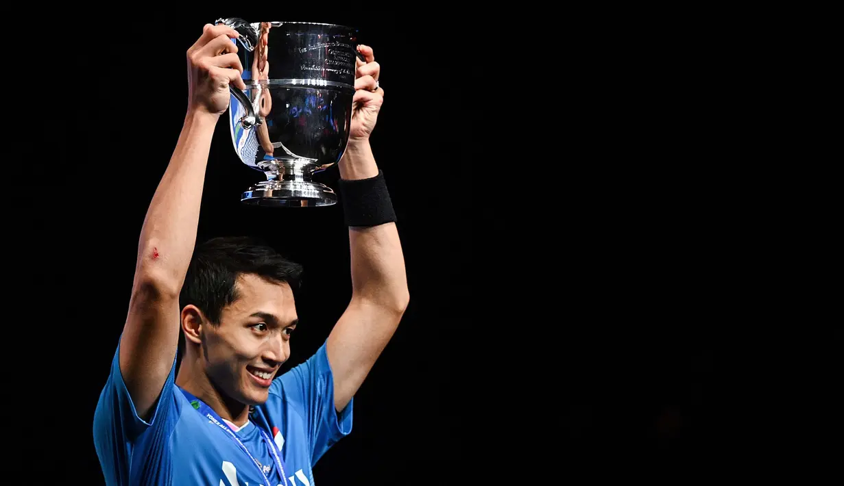 Keberhasilan Jonatan Christie menjuarai All England 2024 sekaligus menyudahi paceklik gelar sektor tunggal putra Indonesia selama 30 tahun terakhir. (JUSTIN TALLIS/AFP)