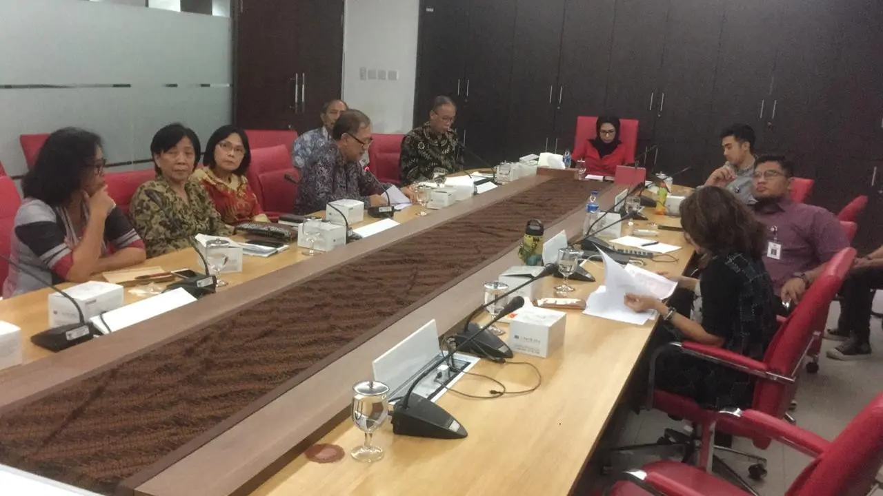 Dialog SOIna dan Angkie Yudistia