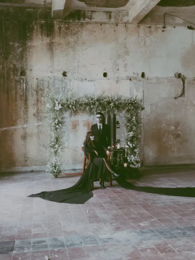 Enggak Romantis, 6 Potret Prewedding Bertema Horor Ini Keren Banget