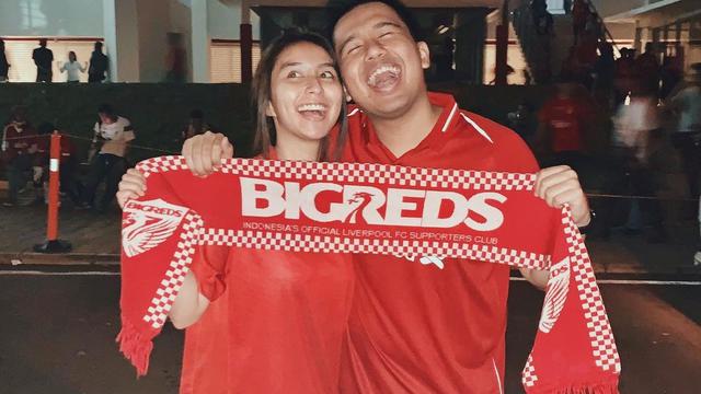 6 Gaya Santai Joshua Suherman saat Tampil Sporty, Jersey Jadi Favorit