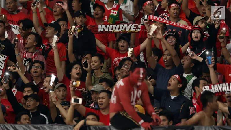 Aksi Suporter Garuda Saat Dukung Timnas Indonesia Melawan Timor Leste