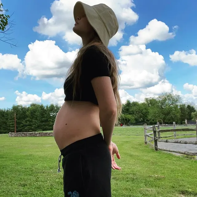 Melahirkan Anak Perempuan, Ini 6 Potret Perjalanan Kehamilan Gigi Hadid