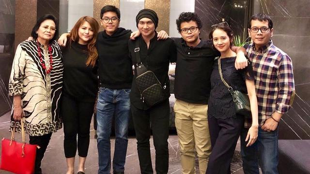 6 Momen Kebersamaan Wina Natalia dan Wishnutama, Tetap Rukun Meski Sudah Bercerai