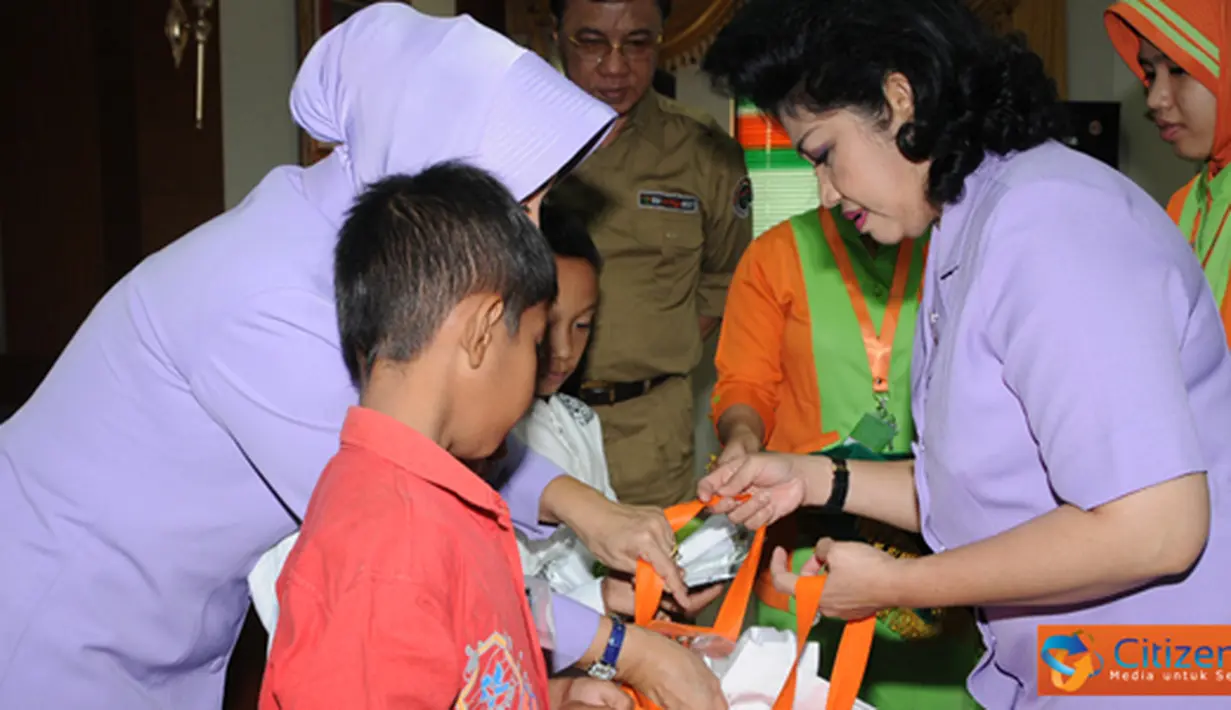 Citizen6, Slipi: Bhakti sosial berupa sunatan massal ini merupakan rangkaian kegiatan dalam rangka peringatan Hari Ulang Tahun (HUT) ke - 46 IKKT Pragati Wira Anggini pada 2012 ini dan HUT ke - 21 RS Patria IKKT. (Pengirim: Badarudin Bakri)