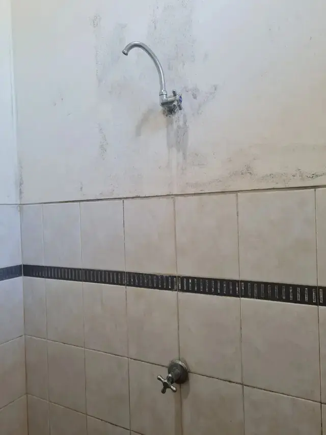 6 Potret Keran Air di Kamar Mandi Ini Nyeleneh, Menyusahkan ketika Dipakai