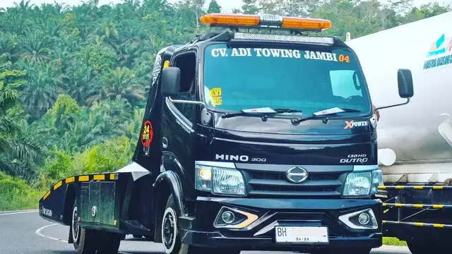 10 Potret Modifikasi Truk Hino yang Sukses Bikin Pangling di Jalan, Semuanya Gagah Banget!