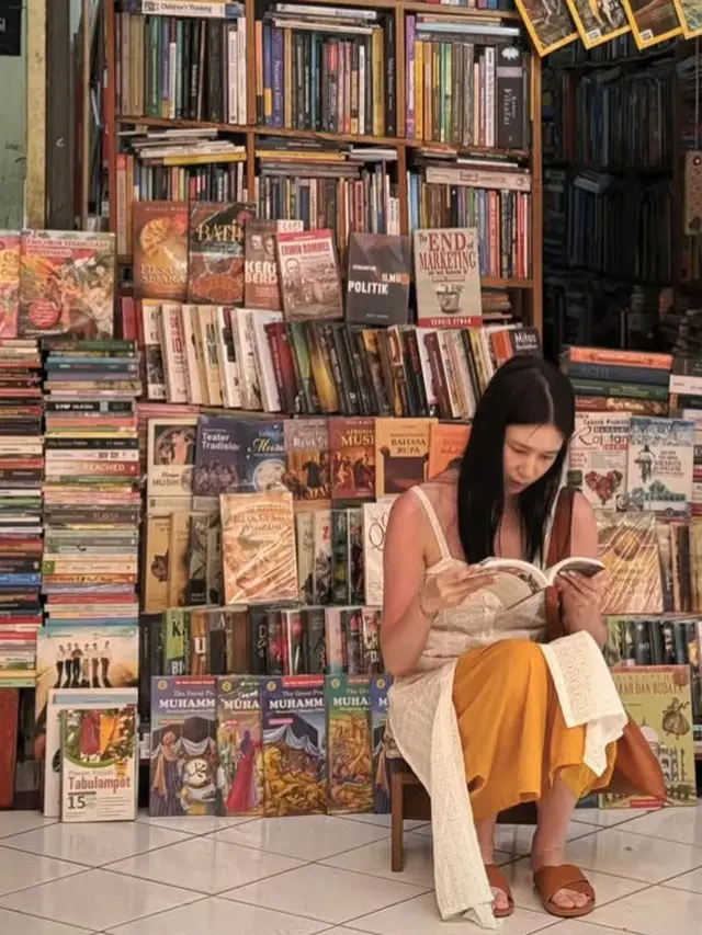 Laura Basuki Berada di Yogyakarta. [@laurabas]